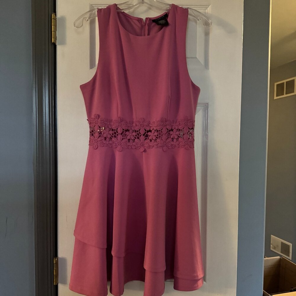 B Darlin Size 11/12 Pink Sleeveless Dress with Crochet Waistline Zip Back EUC